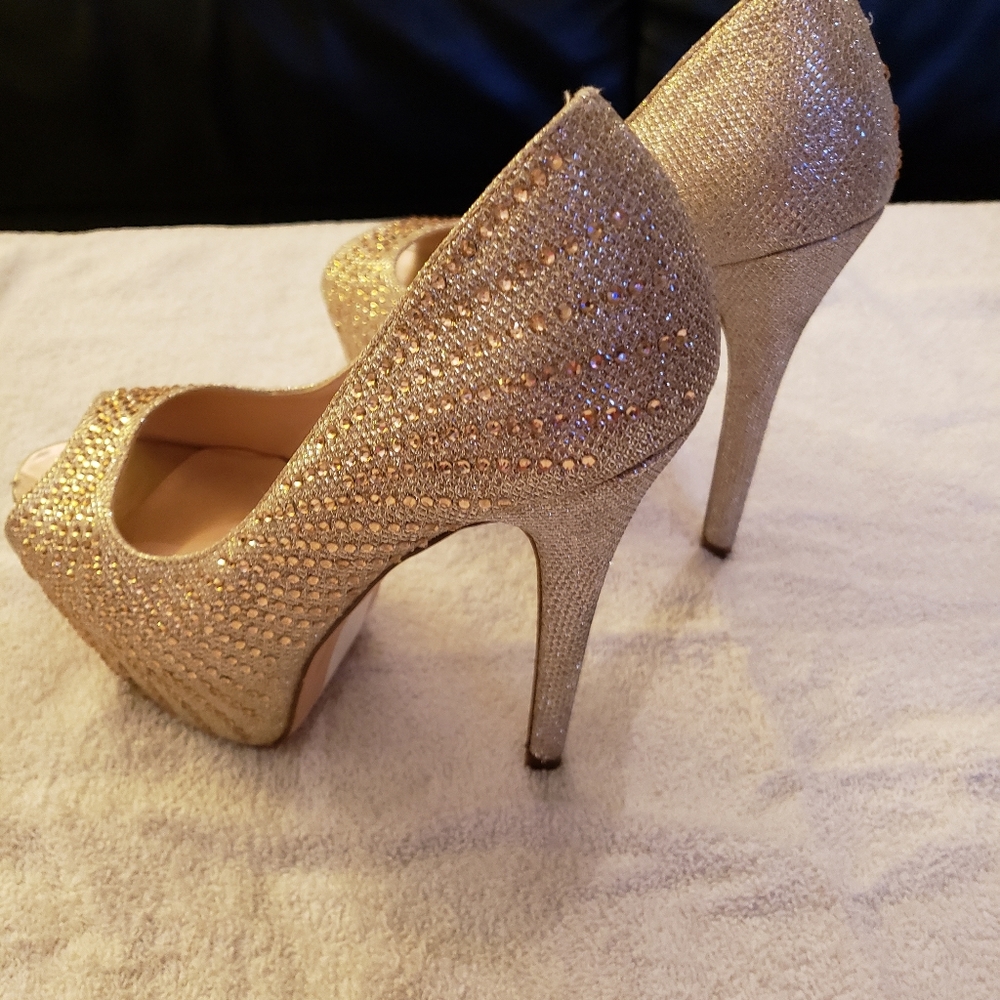 Spakly high heels shoes